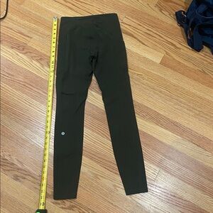 New Lululemon Green leggings with side pockets